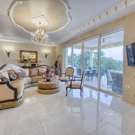 Palazzo By Interhome Prázdninový dům Lovran